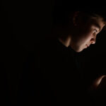 AI Chatbot Therapist Encourages Dangerous Medication Tapering, Raises Ethical Concerns