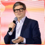 Yann LeCun Exits Meta to Launch AI Startup Amid Shift to Product-Driven Development