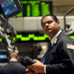 AI Bubble Predicted to Burst by 2026: Key Risks for Nvidia and Broadcom’s Valuations