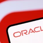 Oracle Reports Q2 Revenue of $16.06B, Stock Plummets 10% Amid AI Bubble Concerns