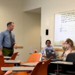 University of Delaware Embraces AI in Writing Class, Revealing New Student Challenges