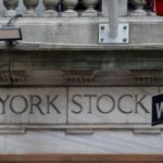 Wall Street Eyes AI Profitability, Economic Signals as Fed Rate Cut Bets Surge