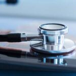 AI Revolutionizes Pharma: Faster Drug Development Amid Stricter Regulations