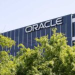 Oracle Plans to Cut 30,000 Jobs Amid $300B AI Data-Center Expansion Challenges