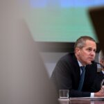 Fed’s Michael Barr Warns of AI’s Economic Risks Amidst Gradual Productivity Gains